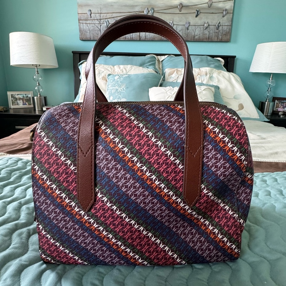 Never used Fossil Sydney Satchel/ crossbody